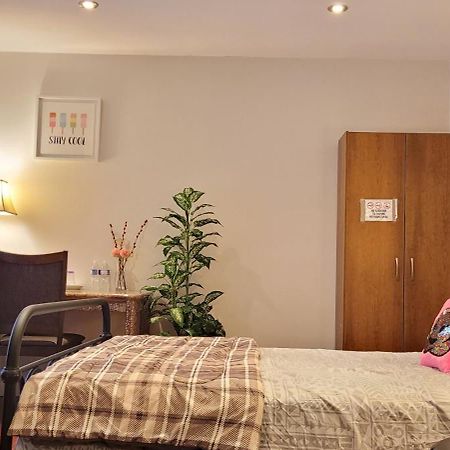 Mainfloor Spacious Room In Toronto Buitenkant foto